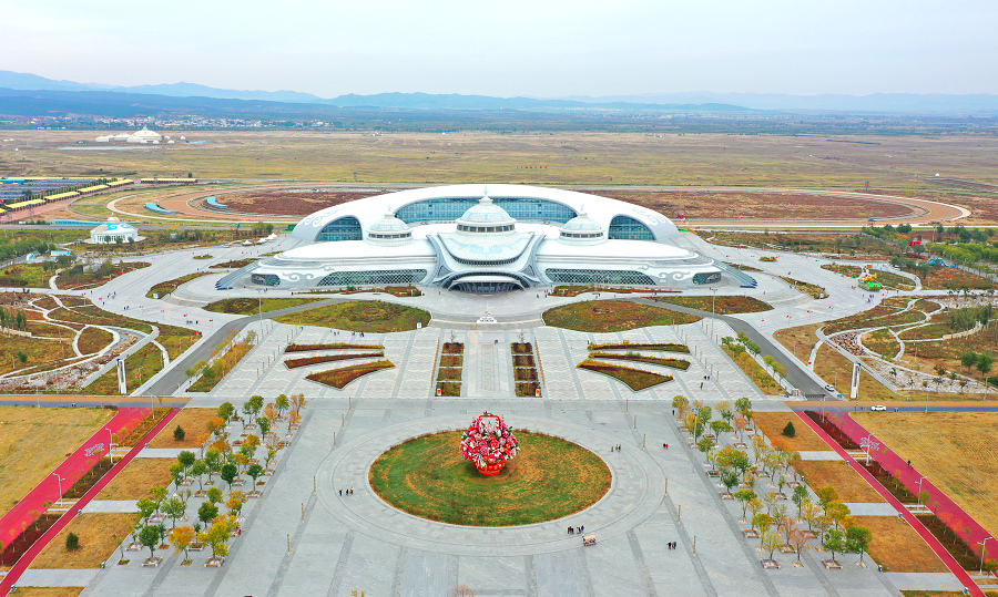 飞阅内蒙古 俯瞰内蒙古少数民族群众文化体育运动中心