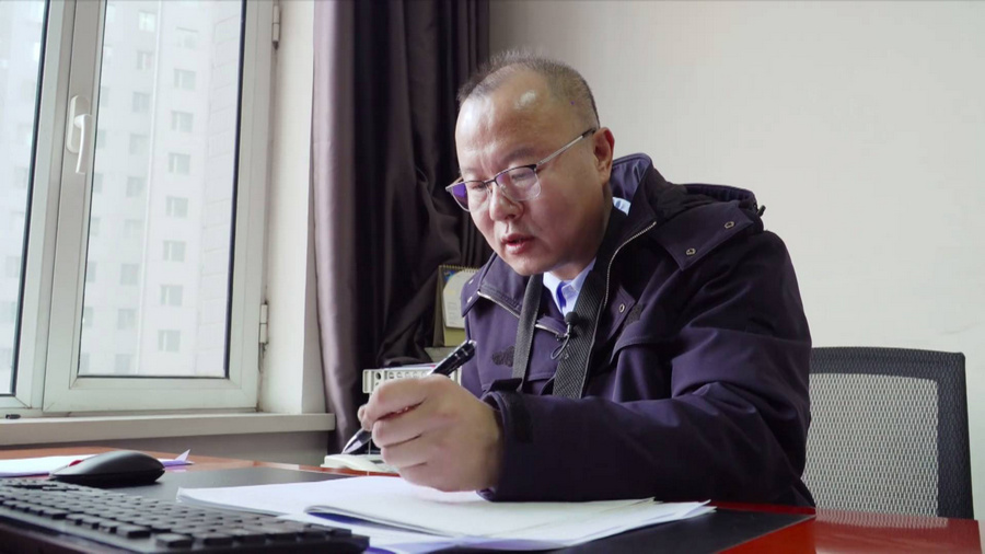 1749208126961329.jpg 李荣庭3.jpg