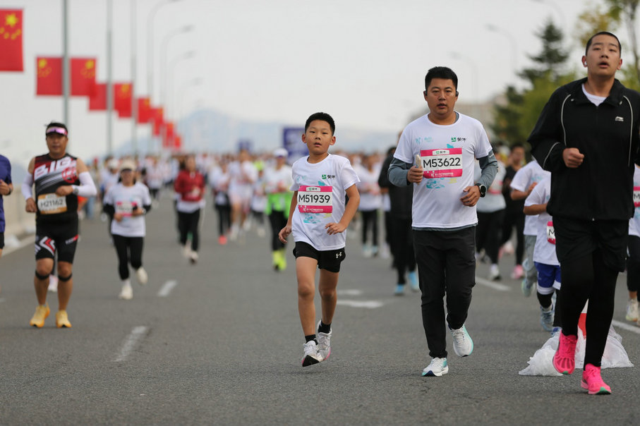 1758429917105208.jpg 马拉松6.jpg