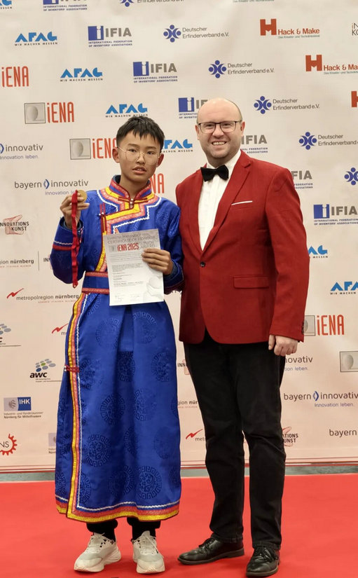 1762757883127275.jpg 获奖1.jpg