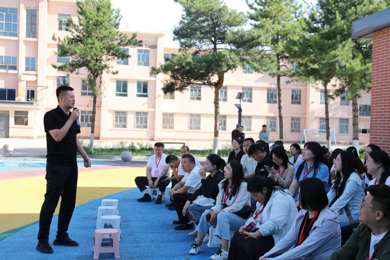 20260624书记围坐聊“治理”.jpg