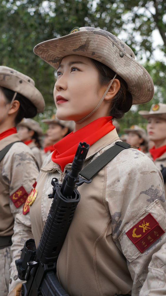 参加九三阅兵仪式.jpg