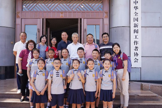 文县东坝童声合唱团的孩子们在中国记协。