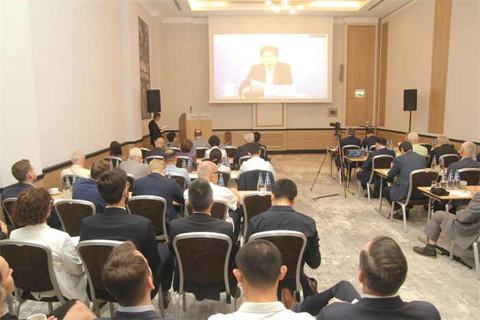 中国贸促会副会长于健龙视频致辞。中国贸促会驻波兰代表处供图