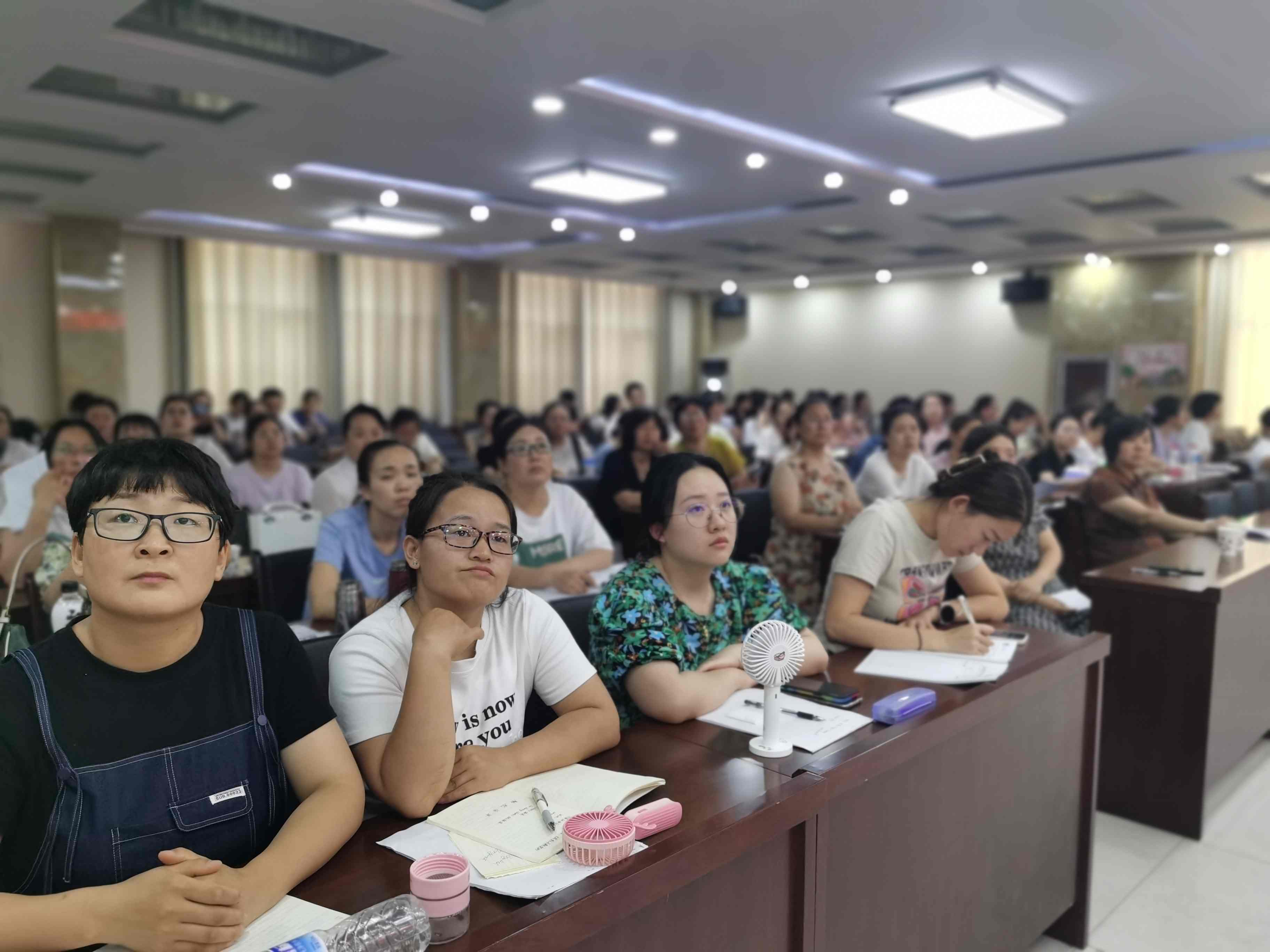 “北京名师名家进广宗”系列培训活动。北京教育学院供图