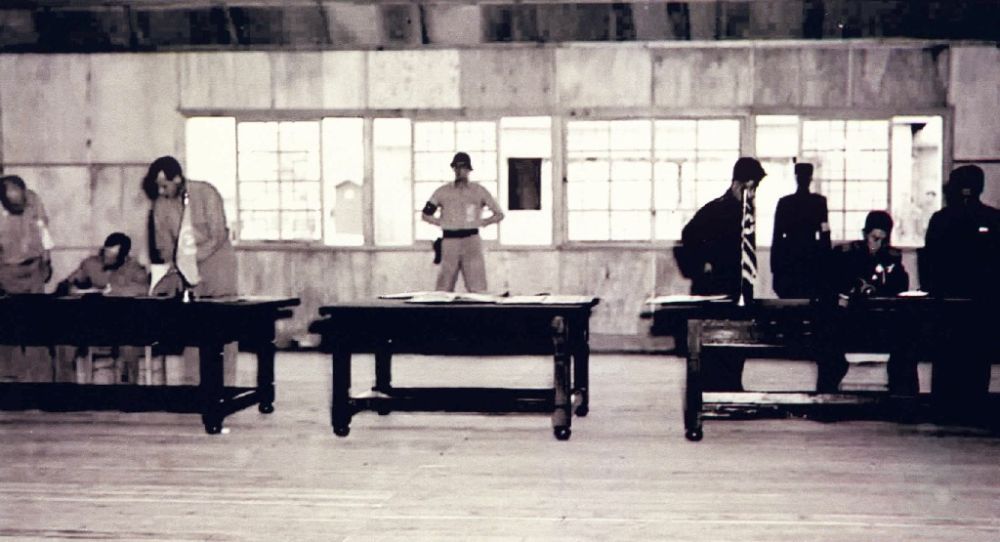 ↑1953年7月27日，《朝鲜停战协定》在板门店签订。新华社发
