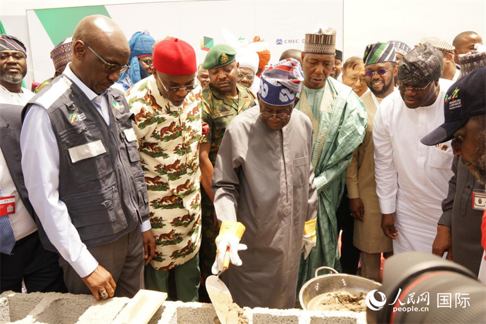 尼日利亚总统提努布为项目奠基（姜宣 摄）