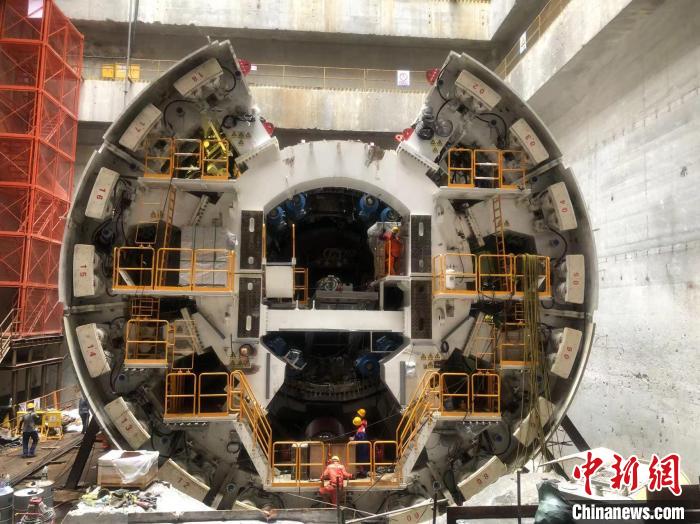 8月8日，珠肇高铁全线控制性工程——圭峰山隧道“永安号”盾构机在广东江门顺利始发。(中铁隧道局集团 供图)