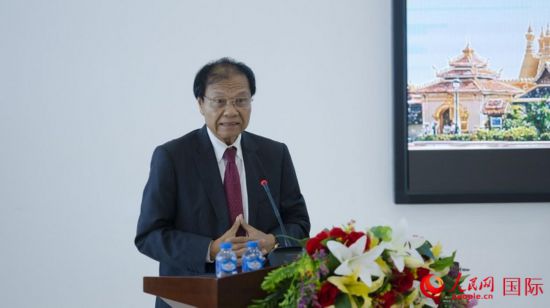 老挝记者协会主席沙万坤·拉沙蒙在6日举行的人民日报社和老挝媒体共建“一带一路”联合采访启动仪式上致辞。人民网记者 许峥摄