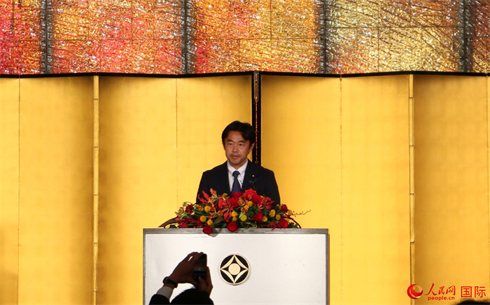 日本外务大臣政务官穗坂泰发表致辞。人民网 许可摄