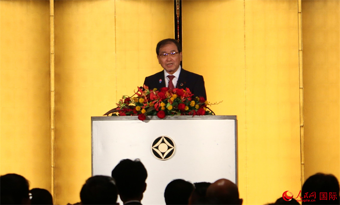 日本经济团体联合会会长十仓雅和发表致辞。人民网 许可摄