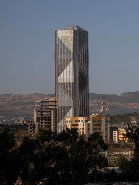 图为埃塞俄比亚商业银行新总部大楼。新华社记者 汪平 摄