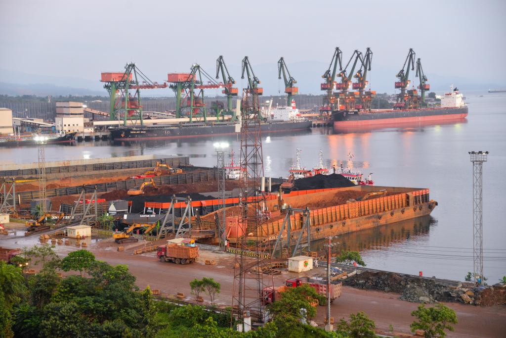 这是2022年9月23日在印尼中苏拉威西省莫罗瓦利县拍摄的中国印尼综合产业园青山园区港口。