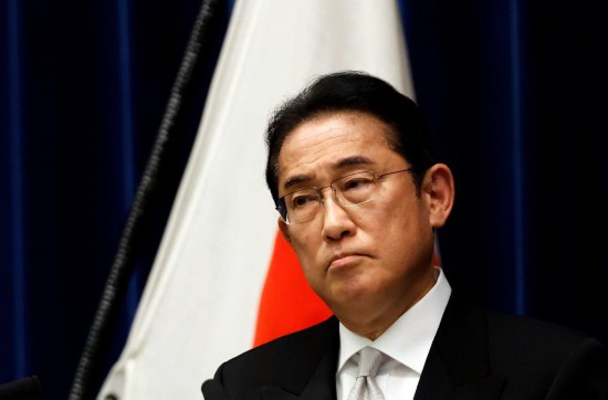  9月13日，日本首相岸田文雄在东京的首相官邸召开新闻发布会。新华社发（Pool图片，加藤一生摄）