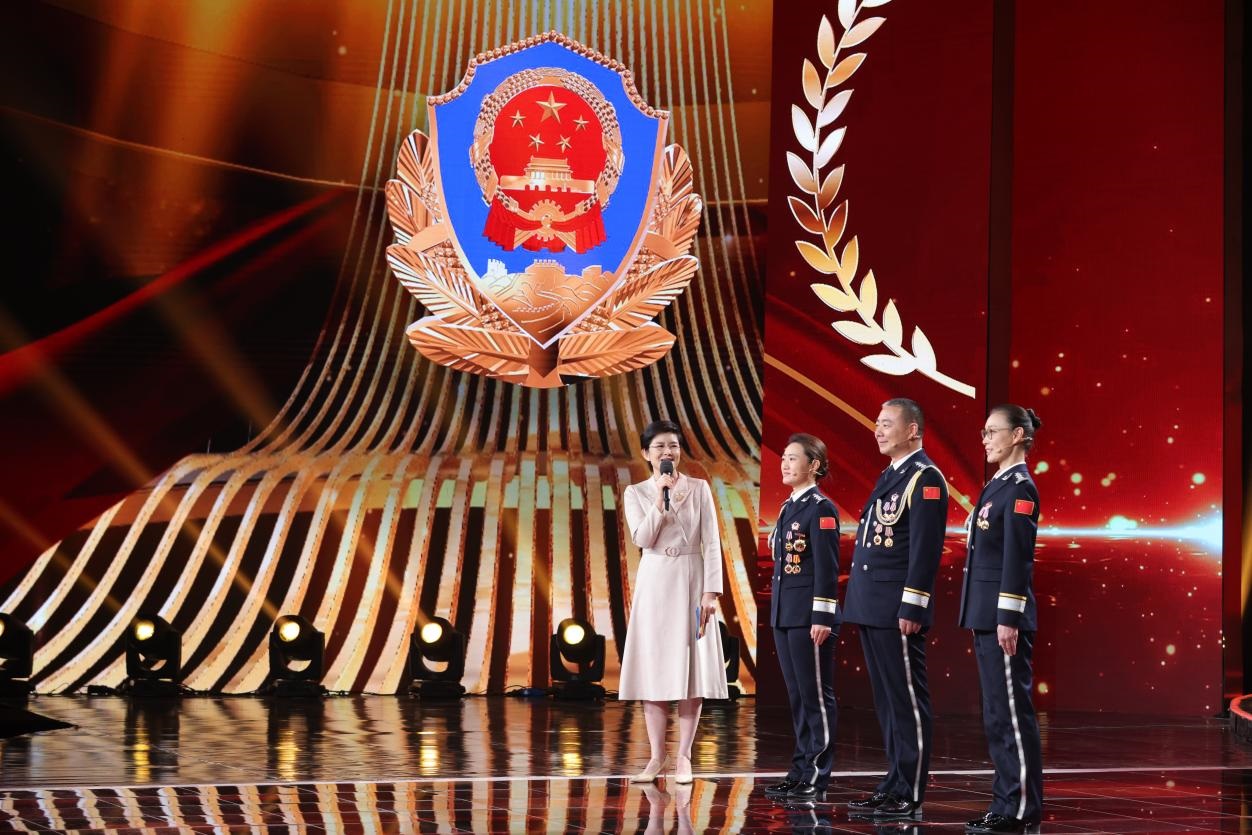 王宁采访2023“最美基层民警”