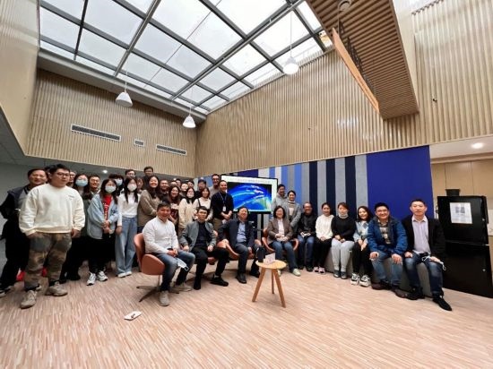 团队历史照片。（中国科学院上海光学精密机械研究所供图）