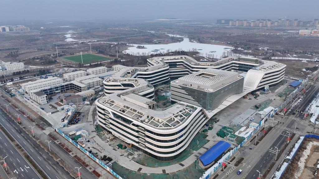 2月6日，建设中的中国卫星网络集团有限公司雄安新区总部（无人机照片）。新华社记者 牟宇 摄