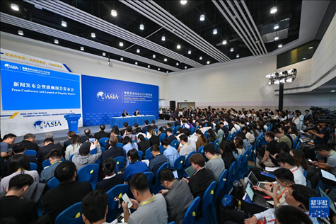 这是3月26日拍摄的博鳌亚洲论坛2024年年会新闻发布会现场。新华社记者 郭程 摄