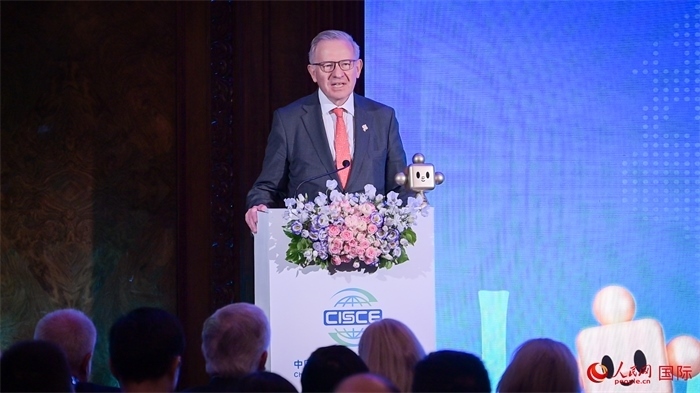 英中贸易协会主席古沛勤爵士致辞。人民网 郭锦标摄