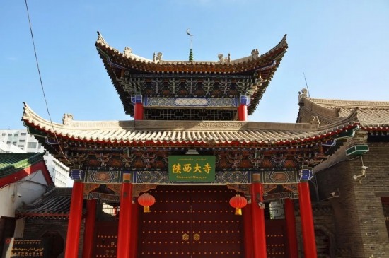 乌鲁木齐陕西大寺（图片来源：视觉中国）