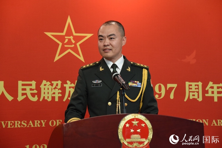 中国驻瑞典大使馆副武官李珂致辞。人民网记者 殷淼摄