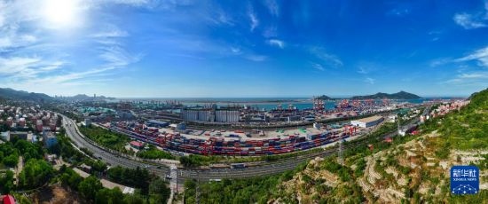 这是6月26日拍摄的中哈连云港物流合作基地（无人机照片）。新华社记者 季春鹏 摄