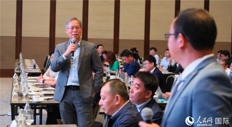 讲座现场互动。人民网记者 简承渊摄