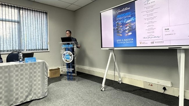 中国驻南非大使馆参赞邱忠义致辞。南中经贸协会供图