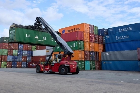  这是9月24日在德国杜伊斯堡拍摄的杜伊斯堡港景象。新华社记者孟鼎博摄