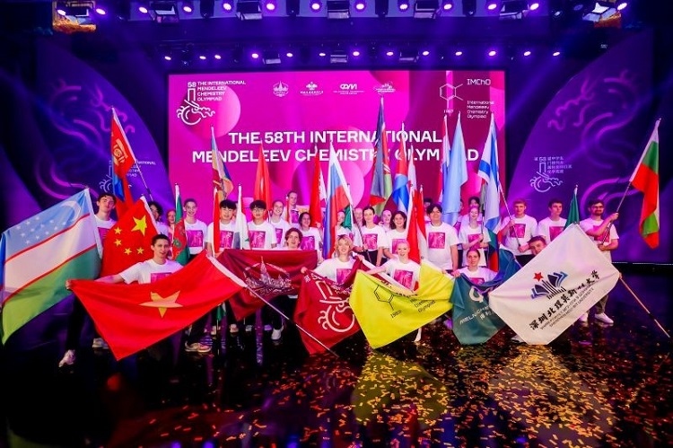深北莫举办中学生门捷列夫国际奥林匹克化学竞赛。深北莫供图
