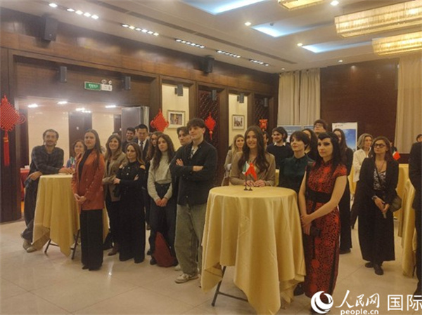 来自意大利多所高校的师生代表参加了此次活动。人民网记者郑彬摄