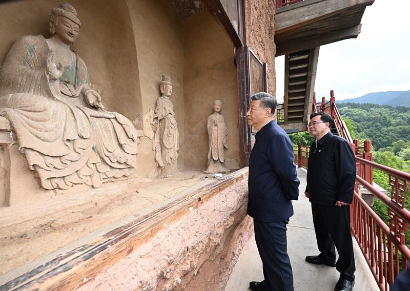 2024年9月11日，习近平总书记在甘肃天水市麦积山石窟考察。