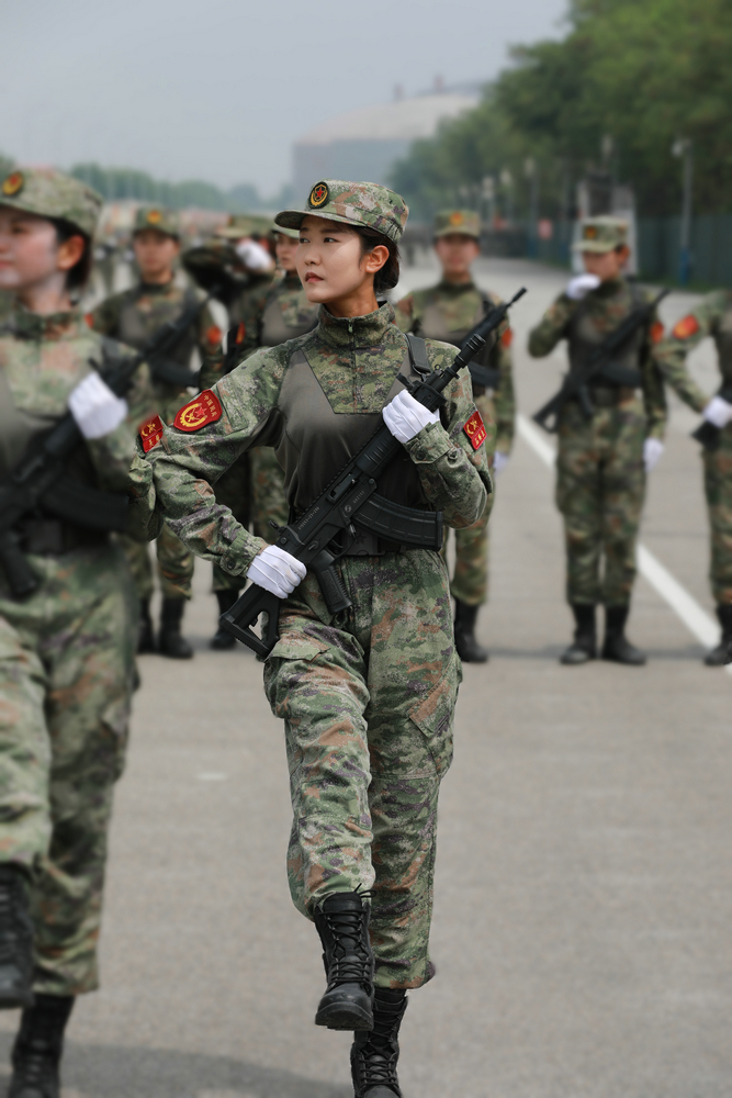 阅兵集训剪影3.jpg